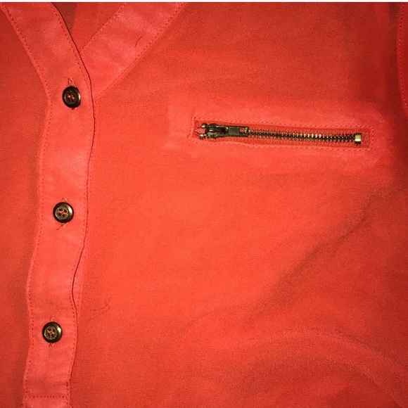 Orange loose blouse - Picture 2 of 3